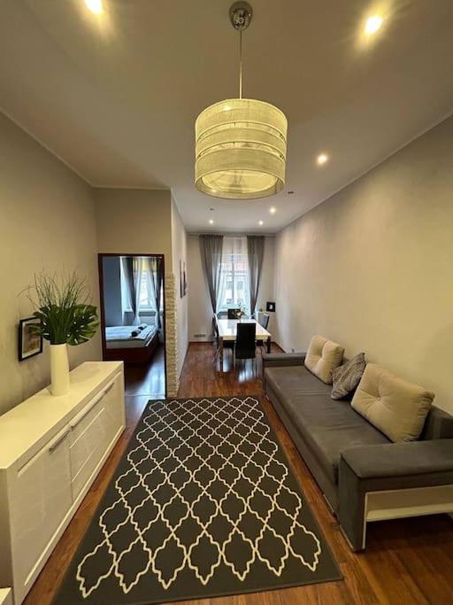 Big Apart - Rynek 8 - Nice View - 3 Rooms - 9 People Вроцлав Экстерьер фото