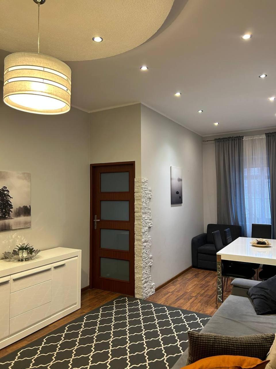 Big Apart - Rynek 8 - Nice View - 3 Rooms - 9 People Вроцлав Экстерьер фото